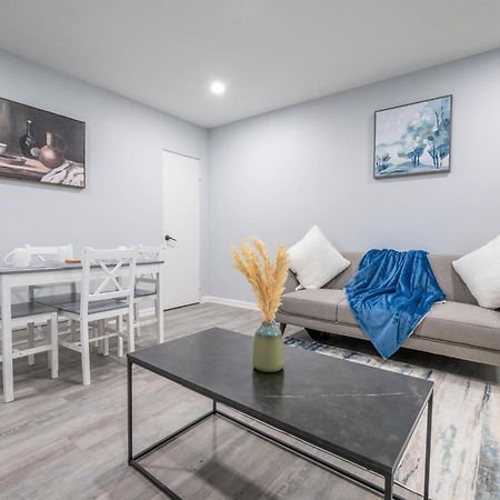 Centre Street Upper 2Bedsuite 4408 YYC 외부 사진